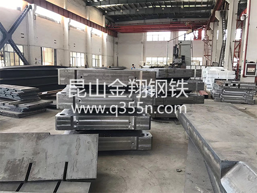 曼哈頓商業(yè)廣場